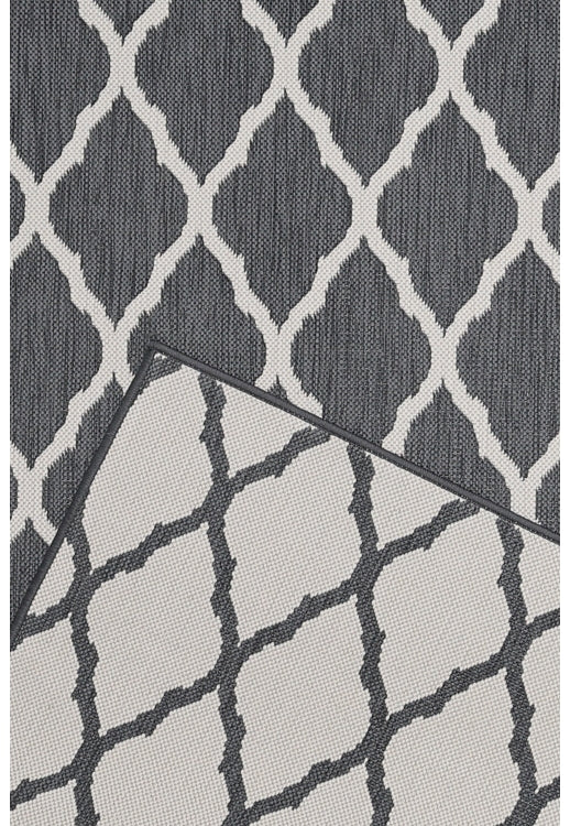 Alfresco Reverse Diamond Rug