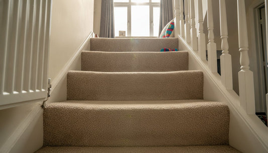 Best Carpet for Stairs & Landing: UK Buyer’s Guide 2026